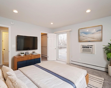337 N Carter Street - Photo Thumbnail 8