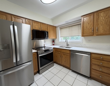 337 N Carter Street - Photo Thumbnail 4