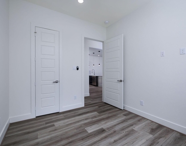 68 Fairway Drive - Photo Thumbnail 34