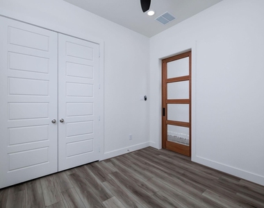 68 Fairway Drive - Photo Thumbnail 9