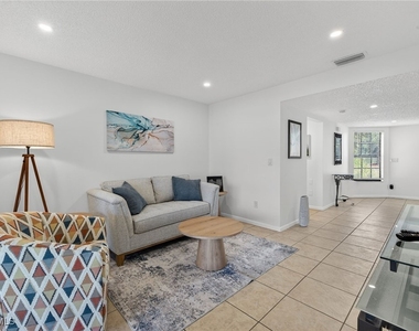 17220 Terraverde Circle - Photo Thumbnail 4