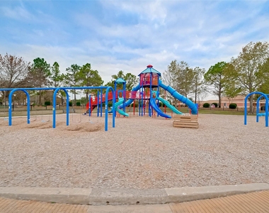 7211 Spring Meadow Lane - Photo Thumbnail 47