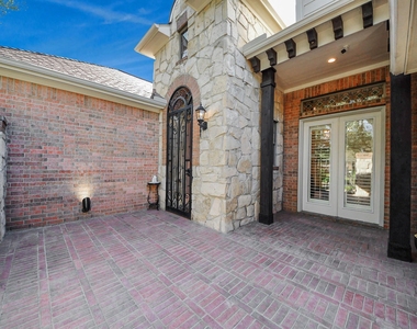 7211 Spring Meadow Lane - Photo Thumbnail 4