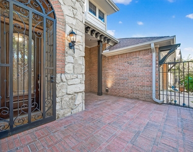 7211 Spring Meadow Lane - Photo Thumbnail 5