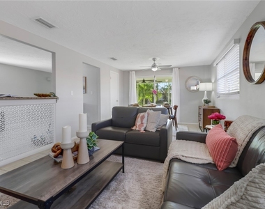 751 100th Avenue N - Photo Thumbnail 21