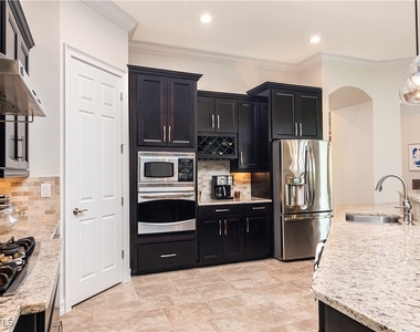 9287 Chiasso Cove Court - Photo Thumbnail 6