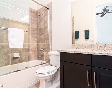 9287 Chiasso Cove Court - Photo Thumbnail 13