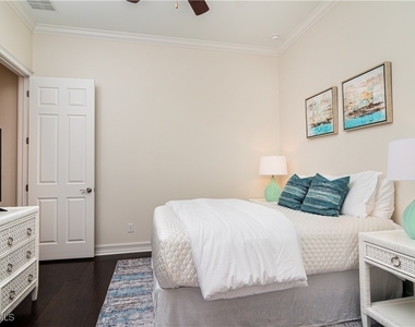 9287 Chiasso Cove Court - Photo Thumbnail 15
