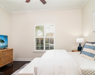 9287 Chiasso Cove Court - Photo Thumbnail 12