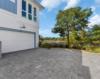 6561 Dominica Drive - Photo Thumbnail 3