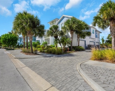 6561 Dominica Drive - Photo Thumbnail 2