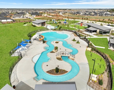153 Aurora Springs Drive - Photo Thumbnail 9