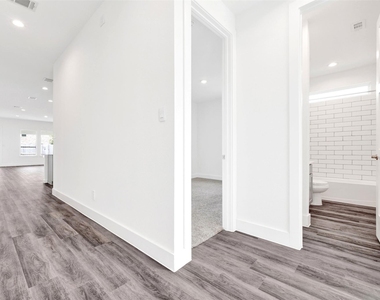 153 Aurora Springs Drive - Photo Thumbnail 4