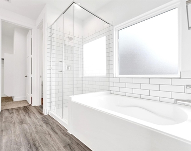 153 Aurora Springs Drive - Photo Thumbnail 18