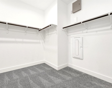 153 Aurora Springs Drive - Photo Thumbnail 23