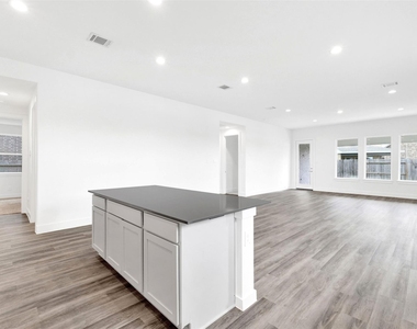 153 Aurora Springs Drive - Photo Thumbnail 13
