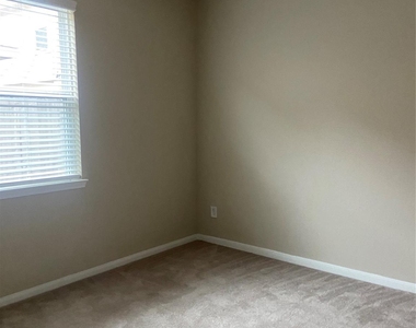 18614 Cooper Ravine Way - Photo Thumbnail 6