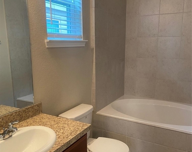 18614 Cooper Ravine Way - Photo Thumbnail 9