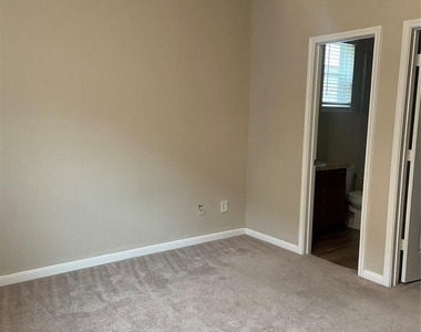 18614 Cooper Ravine Way - Photo Thumbnail 7