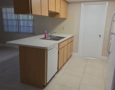 7251 Mcginnes Court - Photo Thumbnail 9
