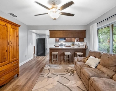 821 Pennsylvania Avenue - Photo Thumbnail 9