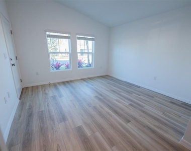4124 River Beacon Boulevard - Photo Thumbnail 3