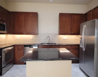1028 Kilkenny Lane - Photo Thumbnail 10