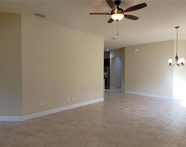 1028 Kilkenny Lane - Photo Thumbnail 9