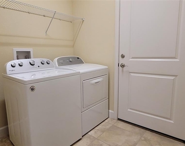 1028 Kilkenny Lane - Photo Thumbnail 24