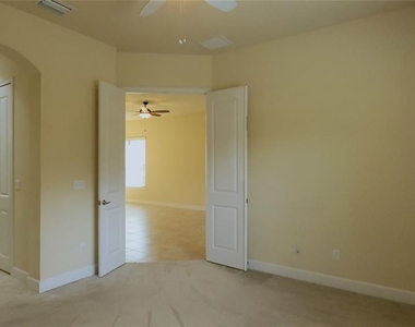 1028 Kilkenny Lane - Photo Thumbnail 15