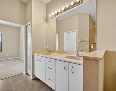 1312 Hansberry Lane - Photo Thumbnail 22