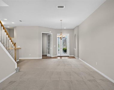 1312 Hansberry Lane - Photo Thumbnail 11