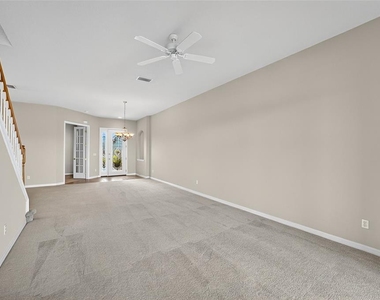 1312 Hansberry Lane - Photo Thumbnail 10
