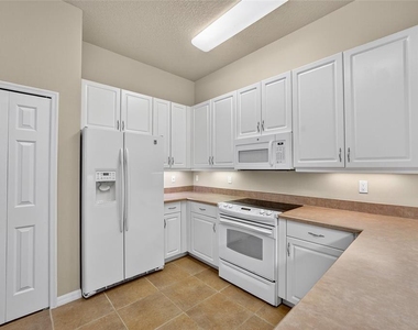 1312 Hansberry Lane - Photo Thumbnail 12