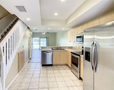 1196 Rio De Janeiro Avenue - Photo Thumbnail 9