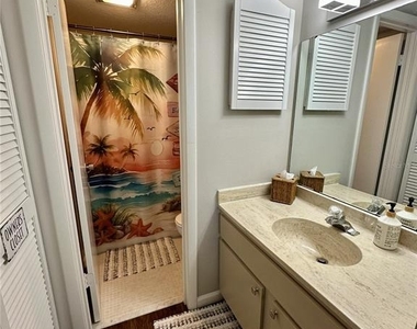 6116 43rd Street W - Photo Thumbnail 9