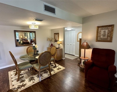 6116 43rd Street W - Photo Thumbnail 4