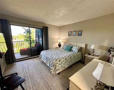 6116 43rd Street W - Photo Thumbnail 10