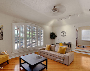 1104 Madeline Drive - Photo Thumbnail 10
