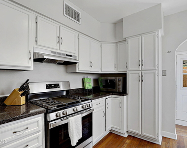 1104 Madeline Drive - Photo Thumbnail 17