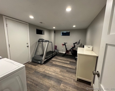 72 Ocean View Street - Photo Thumbnail 12