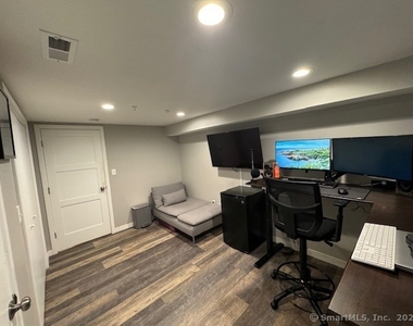 72 Ocean View Street - Photo Thumbnail 15