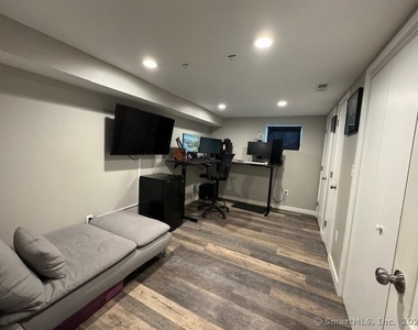 72 Ocean View Street - Photo Thumbnail 14