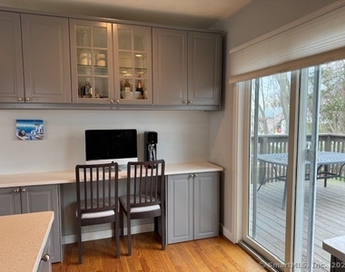 72 Ocean View Street - Photo Thumbnail 4