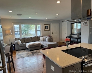 72 Ocean View Street - Photo Thumbnail 5