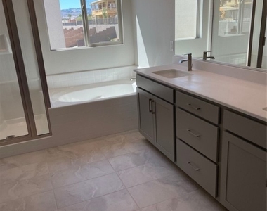 145 Medianoche Street - Photo Thumbnail 19