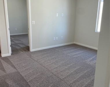 145 Medianoche Street - Photo Thumbnail 14