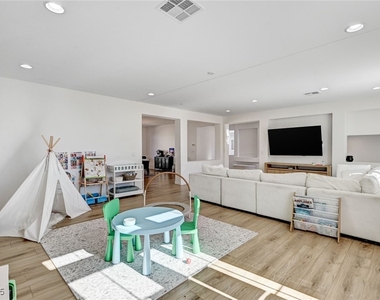 6328 Rock Stream Lane - Photo Thumbnail 8