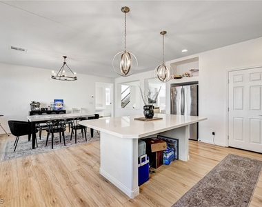 6328 Rock Stream Lane - Photo Thumbnail 17
