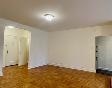 235 East 46th Street - Photo Thumbnail 5